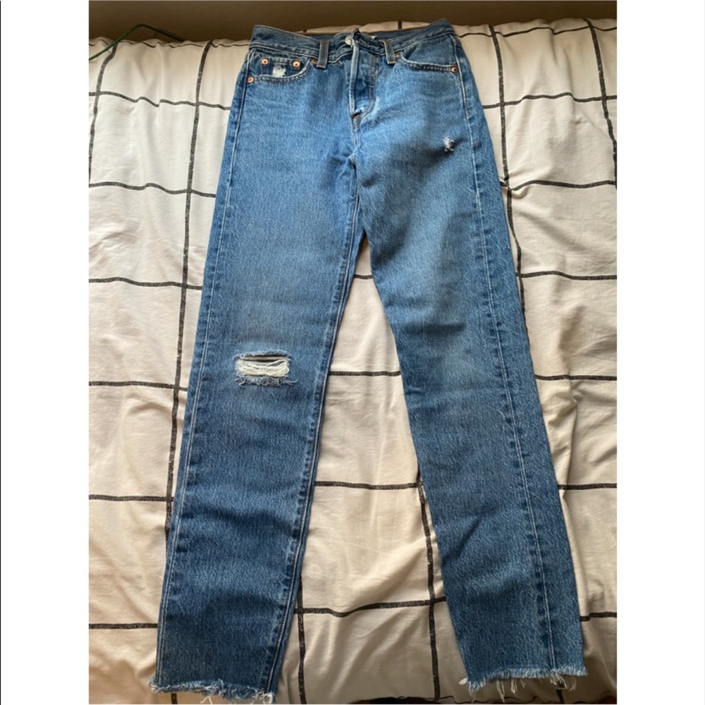 Never worn Levi’s size 23 waist, wedgie style fit - Picture 1 of 4